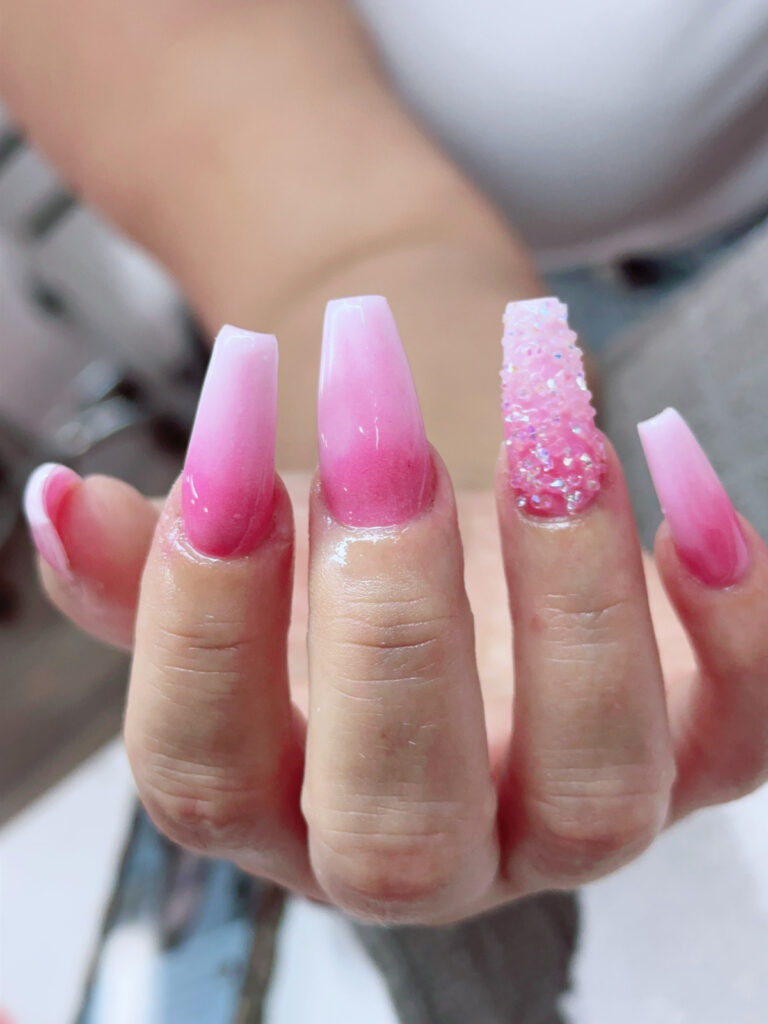 Read more about the article Healing Your Nail Envy: Tips for Achieving Perfectly Polished Tips.